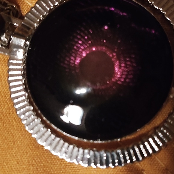 Beautiful eclipse necklace - Picture 4 of 7